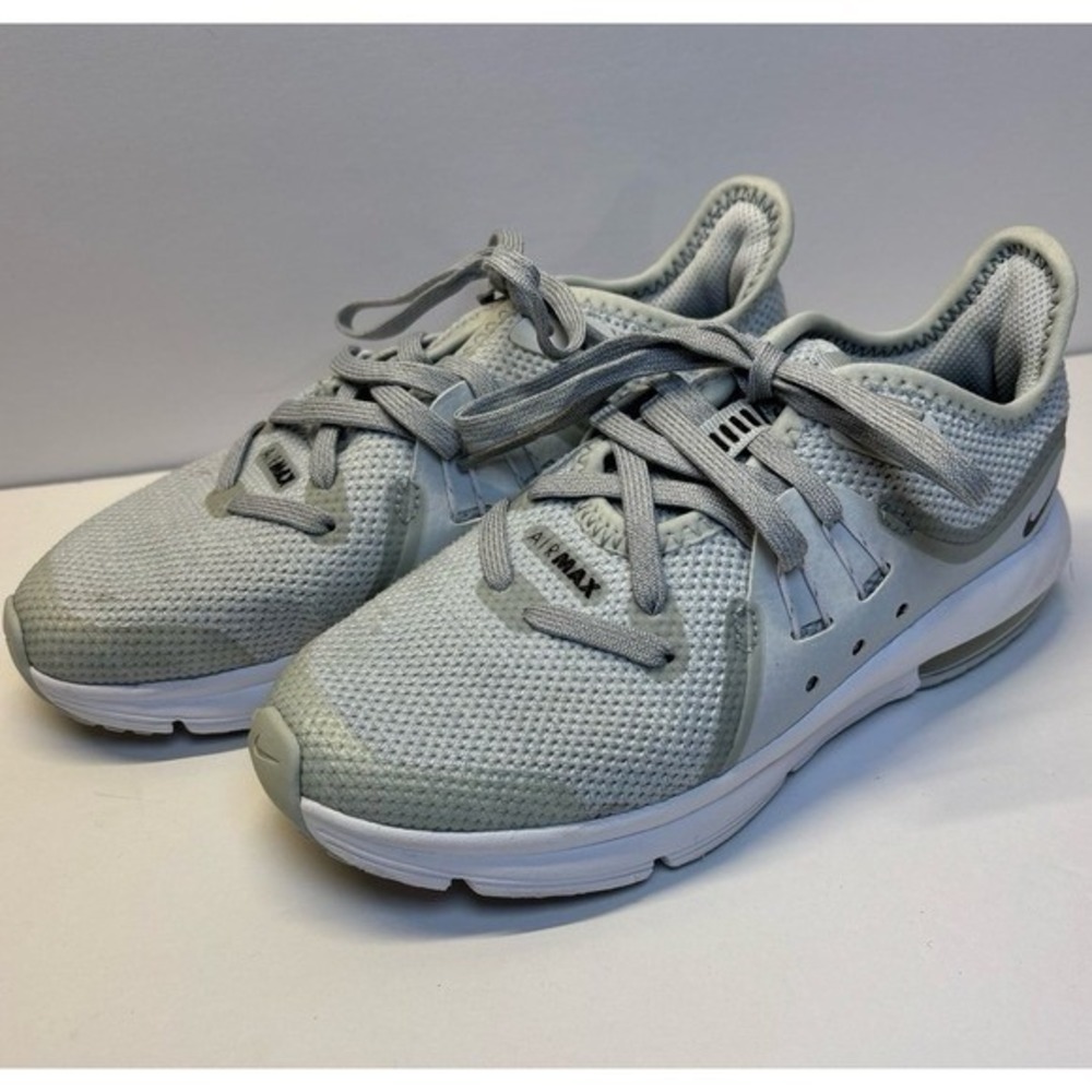 Boys Nike Air Max (size 13C) light gray